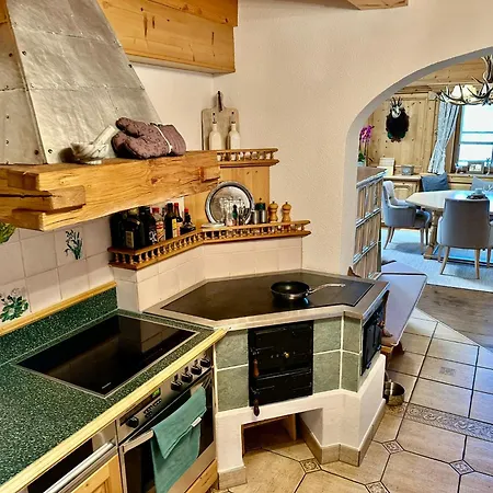 Maris Berghuette Gerlitzen 1720m *