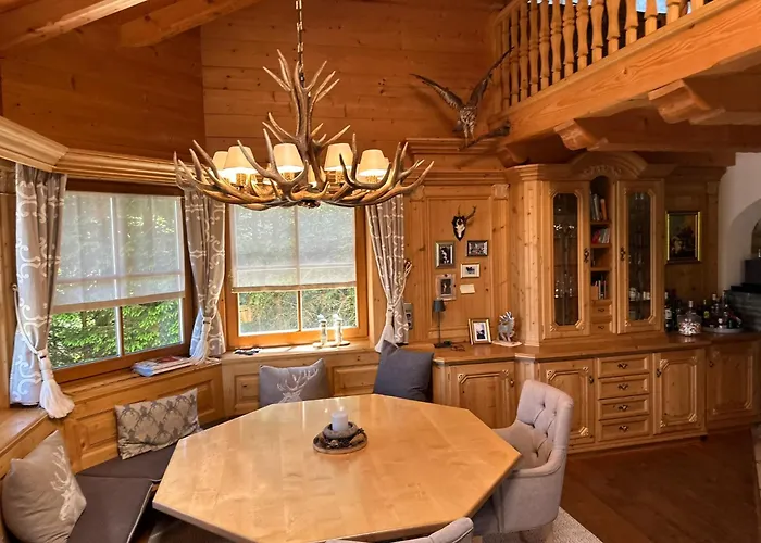 Dom wakacyjny Maris Luxus-chalet Mit Saunahaus Gerlitzen 1720m *